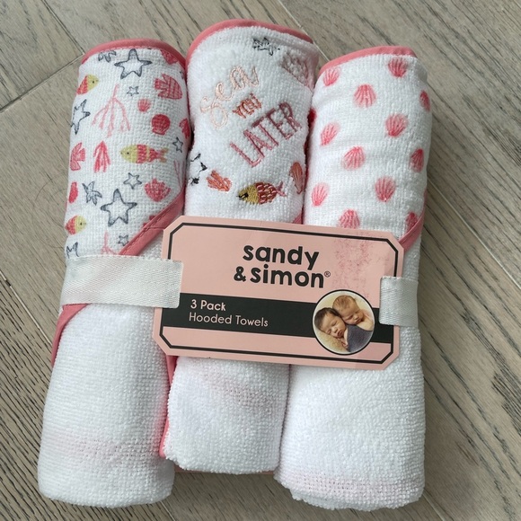 Towels - Picture 1 of 2